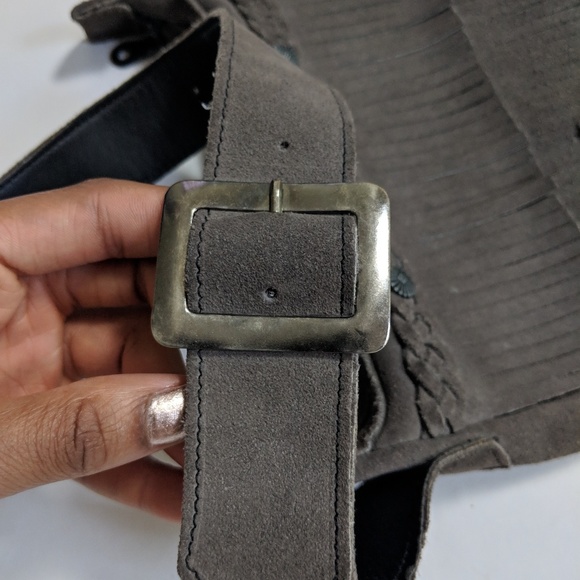 ❗SOLD❗Minnetonka Grey Suede Fringe Crossbody Bag - Picture 8 of 8